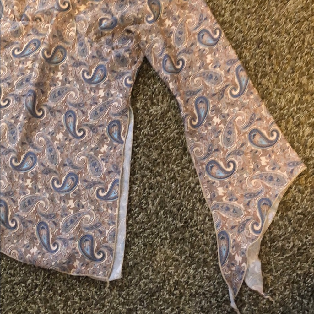 Clothes - Picture 2 of 3